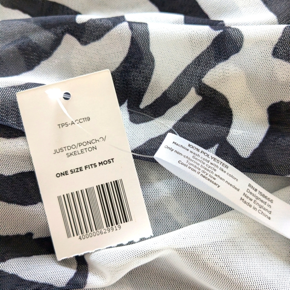 🎃Skeleton Print Poncho NWT O/S - Picture 9 of 11